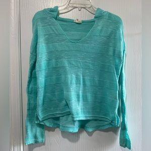 Aeropostale women’s blue striped sweater size small - great condition